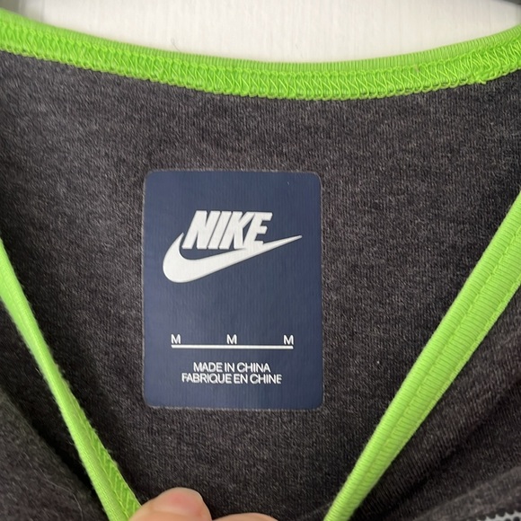 Boys Nike Muscle Tank Size Medium - Picture 3 of 5